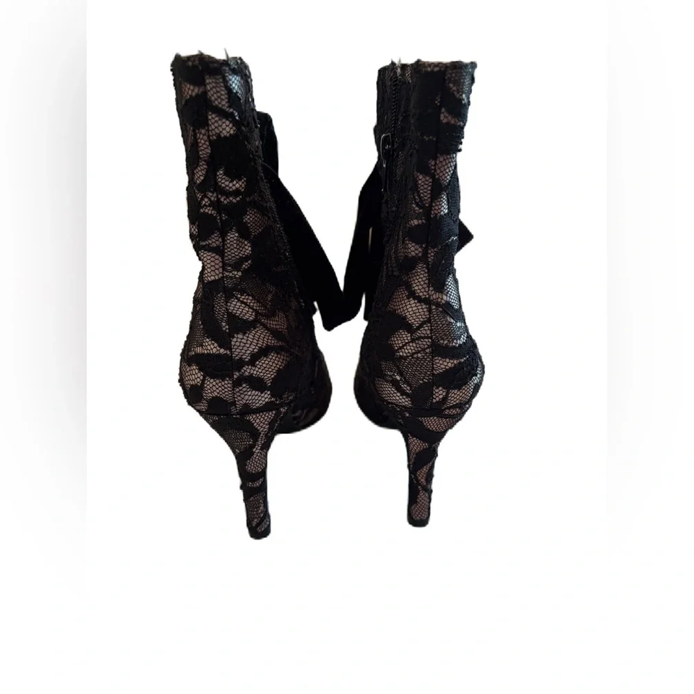 Joyfolie Cadence Black Lace Booties Size 7